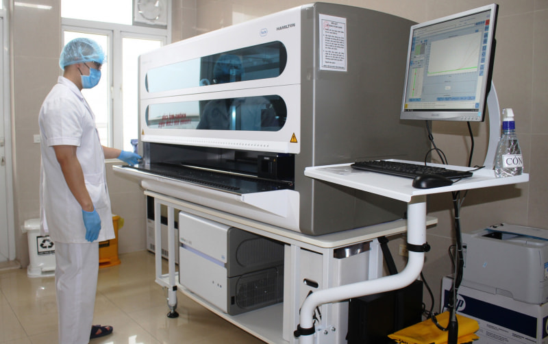 Hệ thống xét nghiệm Real-time PCR tự động sẽ giúp đội ngũ y bác sĩ đẩy nhanh công tác xét nghiệm Covid-19 (Ảnh minh họa)
